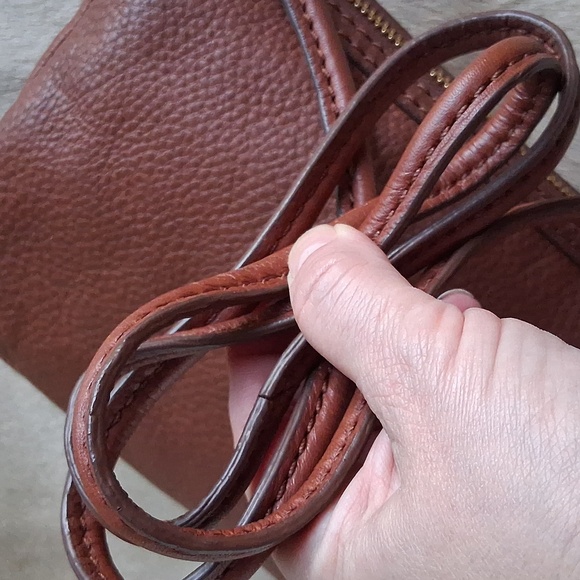 Fossil Crossbody - Picture 7 of 16
